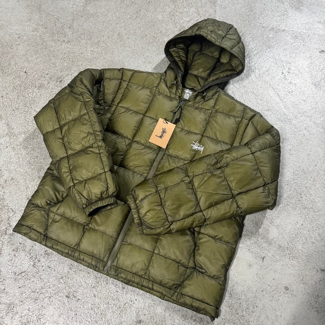 스투시 경량패딩 미드웨이트 후드 푸퍼 올리브 상품이미지1