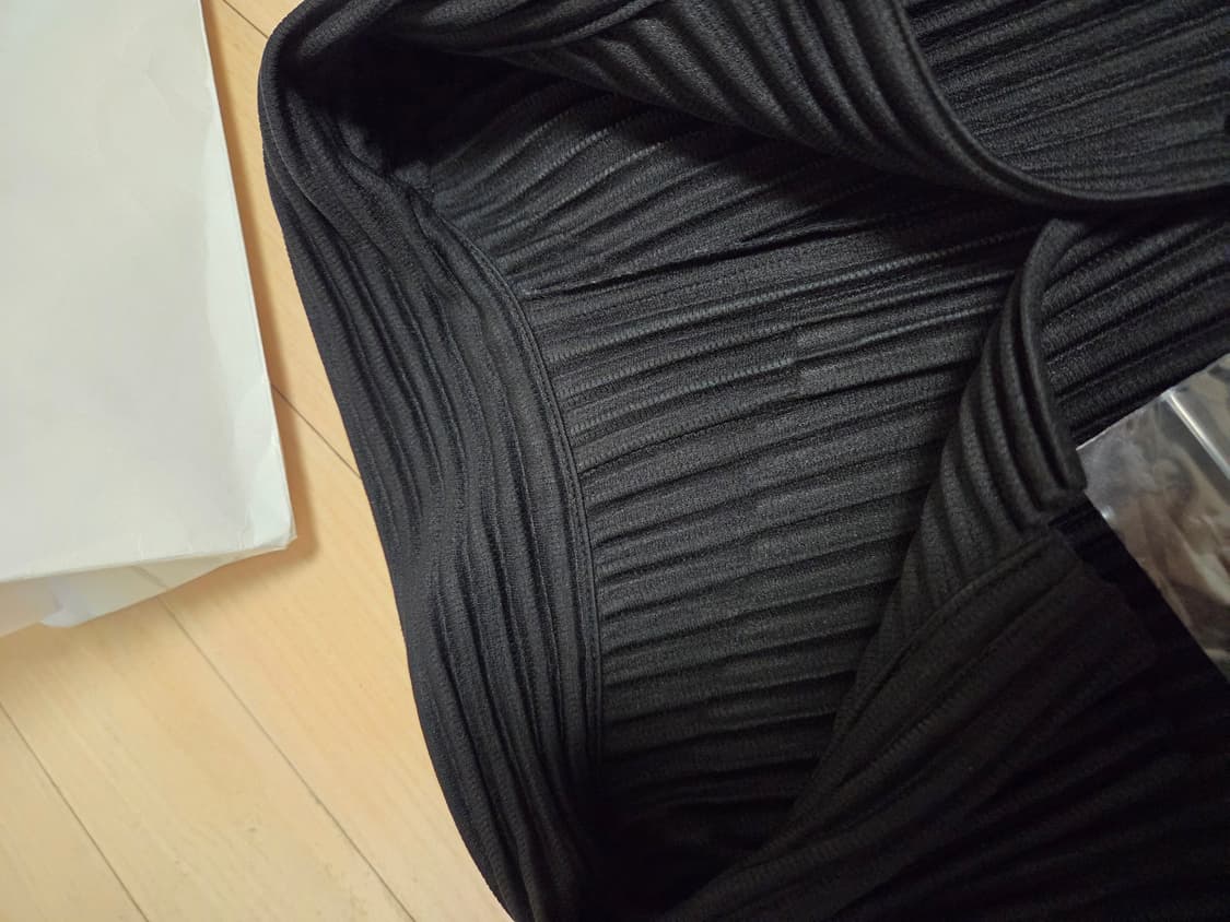 옴므플리세 먼슬리 반팔 셔츠 2사이즈  판매합니다. 상품이미지5