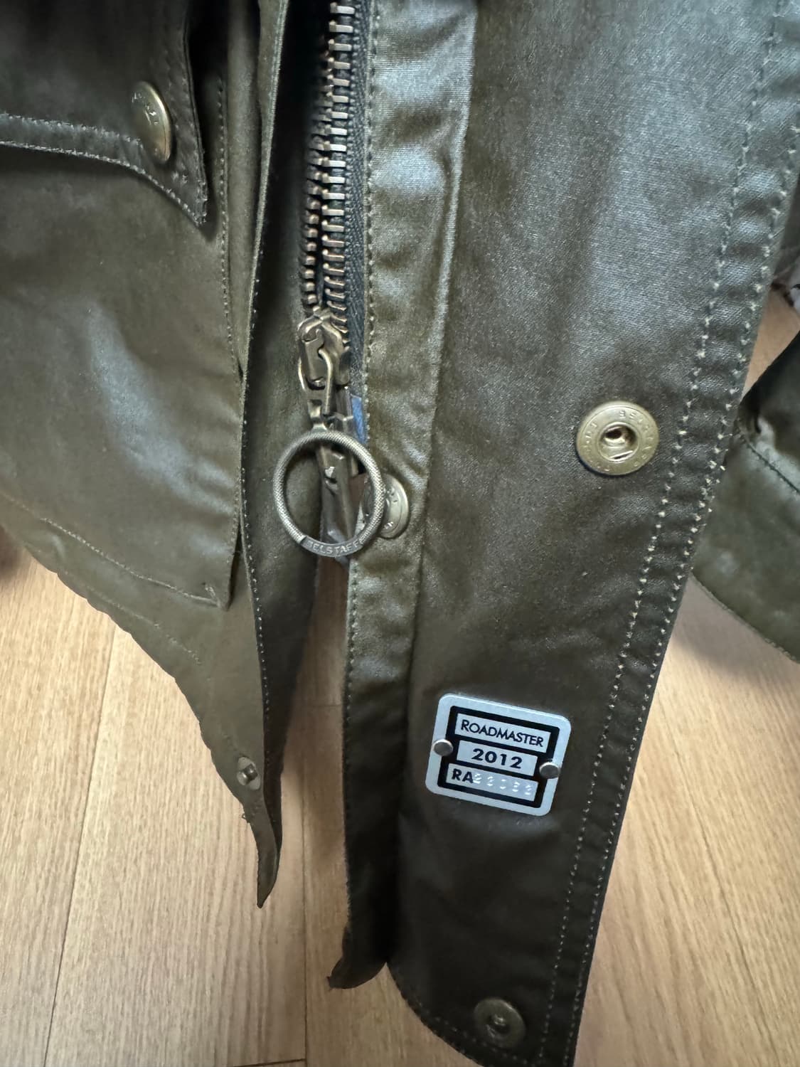 벨스타프 로드마스터 올리브 50 사이즈 상품이미지3