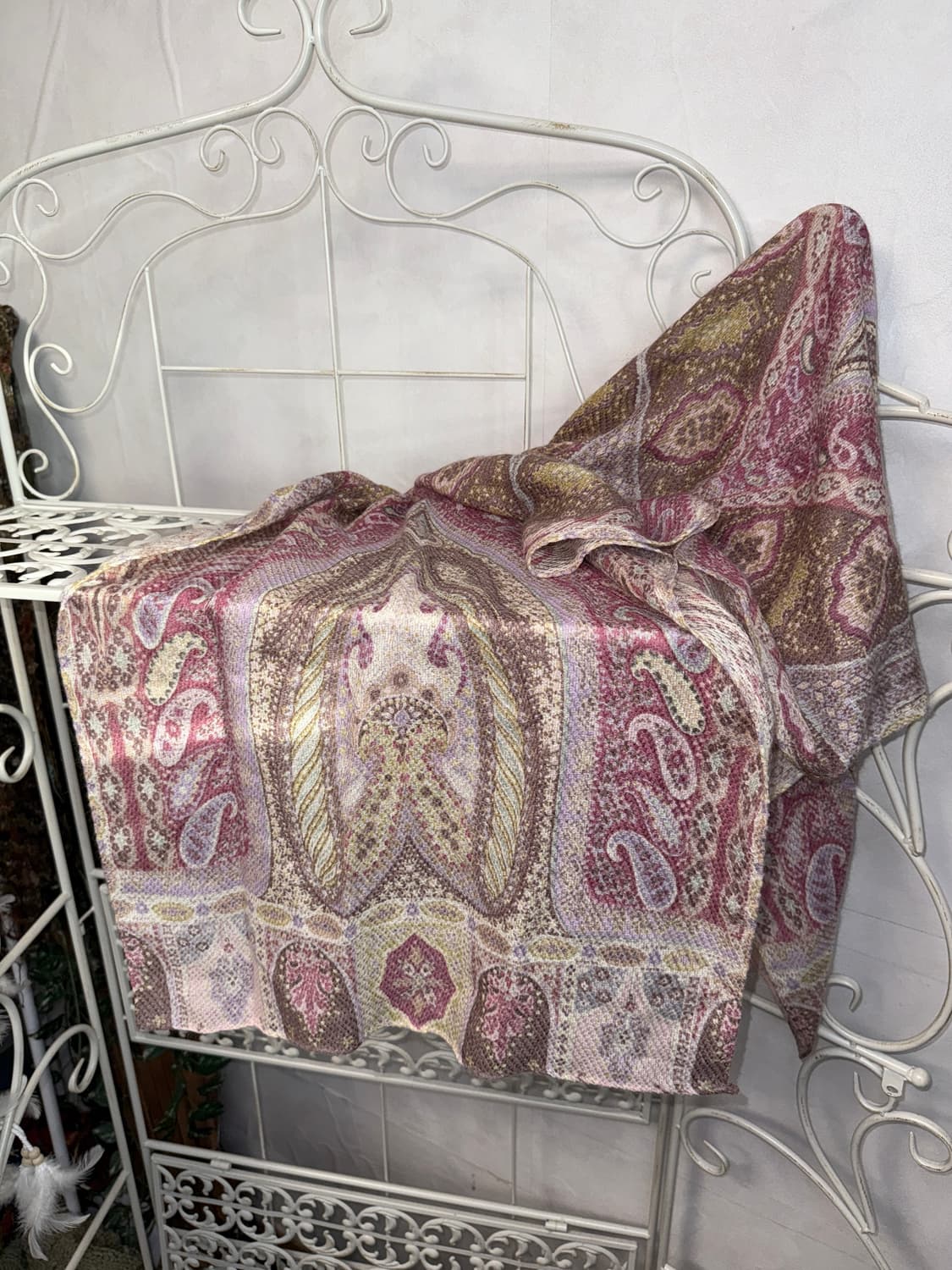 Baby pink ethnic paisley wide scarf 상품이미지1