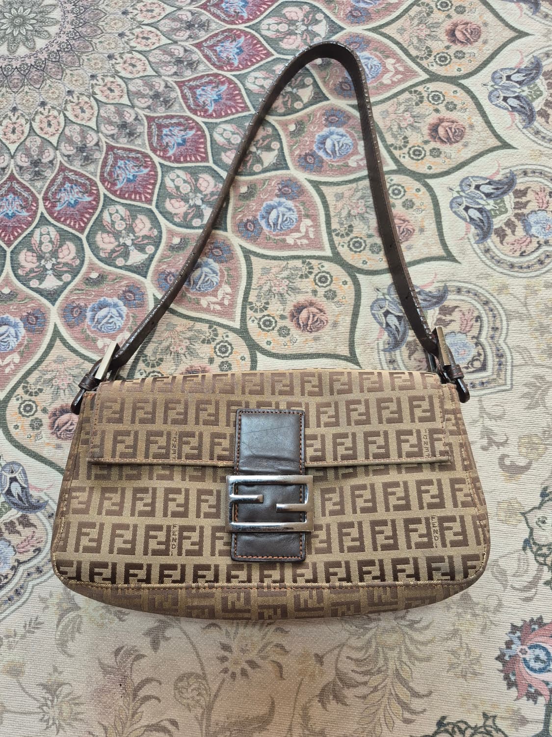 펜디토트숄더백 상품이미지1