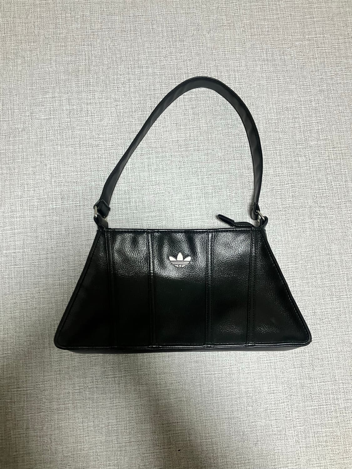 Adidas 아디다스 핀터깔y2k 스퀘어 숄더백가방 상품이미지1