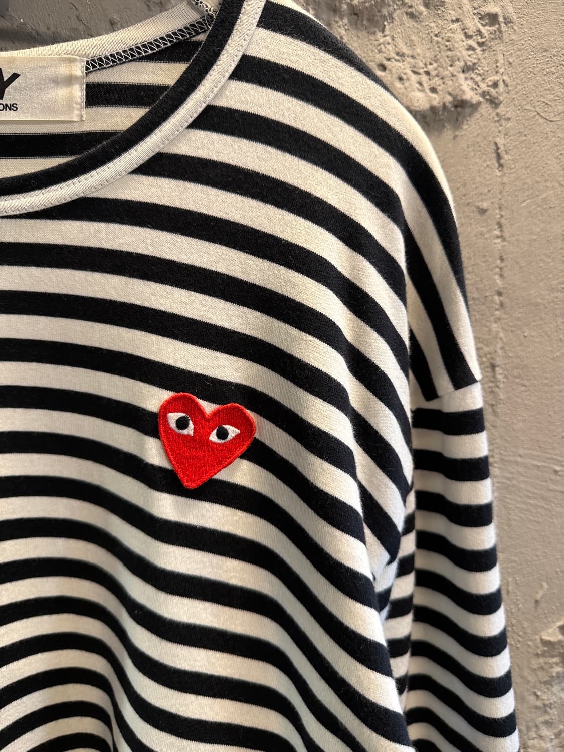 꼼데가르송 플레이 스트라이프 하트 와펜 롱슬리브 티셔츠 블랙 XL 상품이미지3