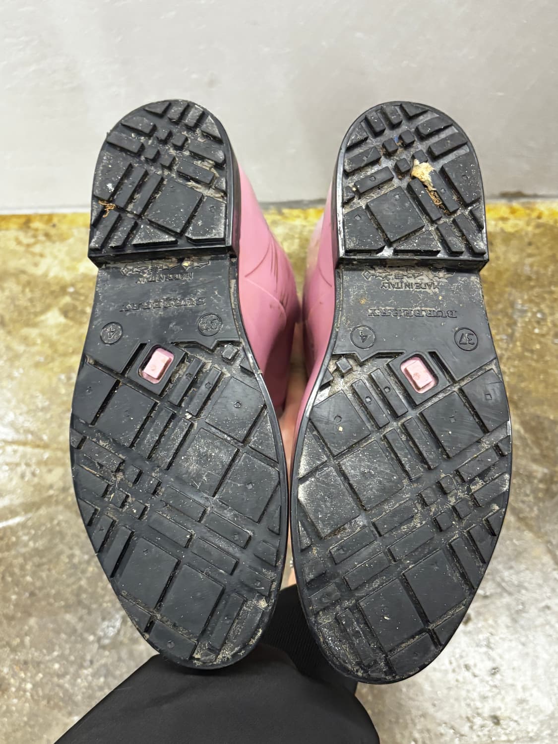 버버리 핑크 레인 부츠 235 상품이미지7