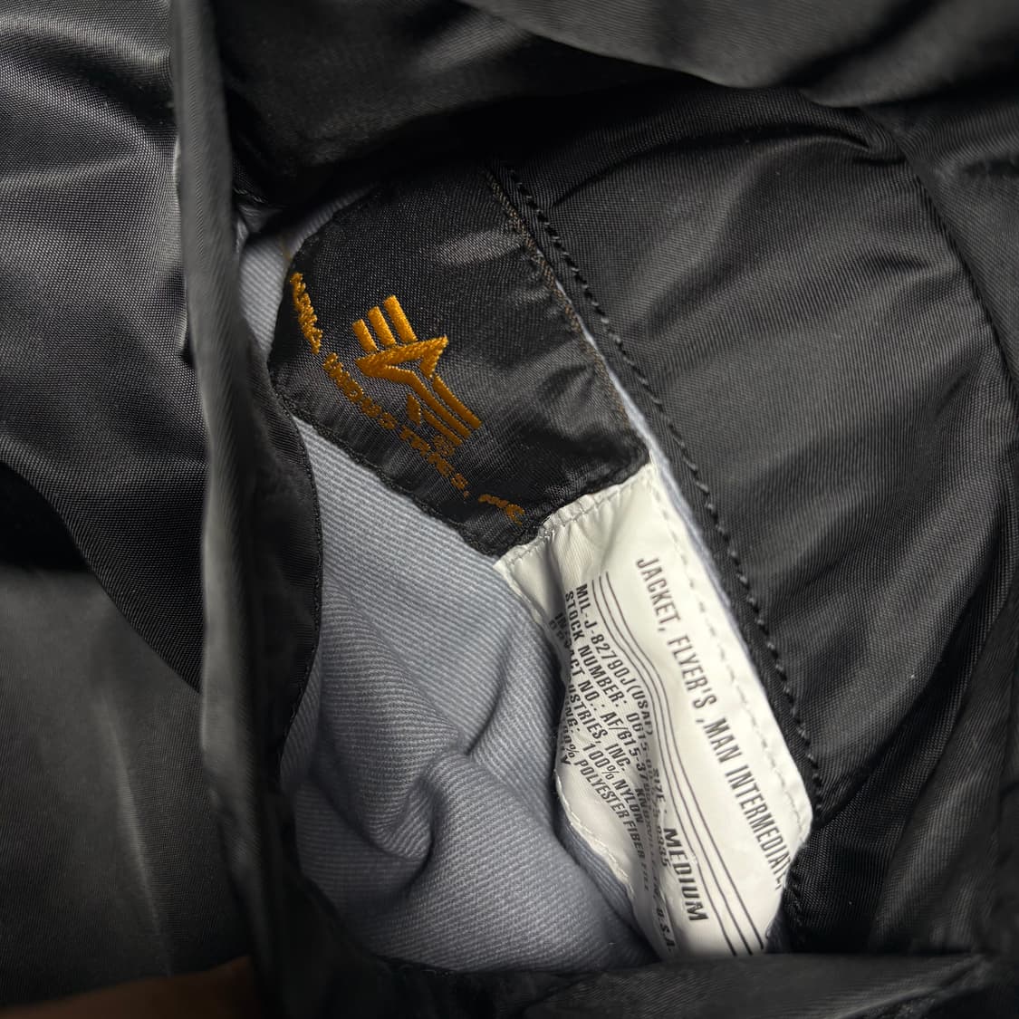 알파 인더스트리 블랙컬러 리버시블 멀티 패치 MA-1 봄버 상품이미지7