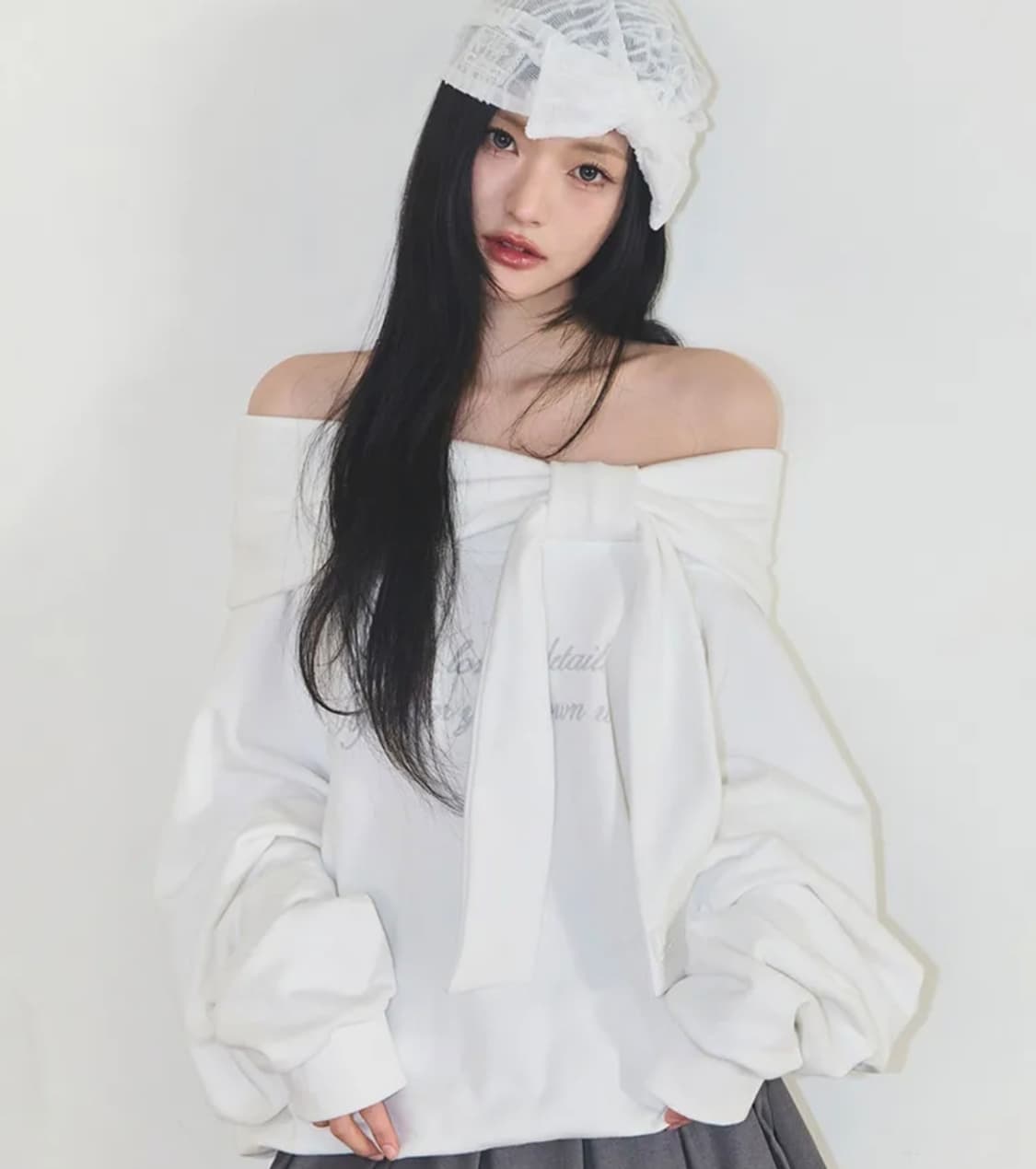 일리고 퓨어 보우 리본 오프숄더 맨투맨 상품이미지1