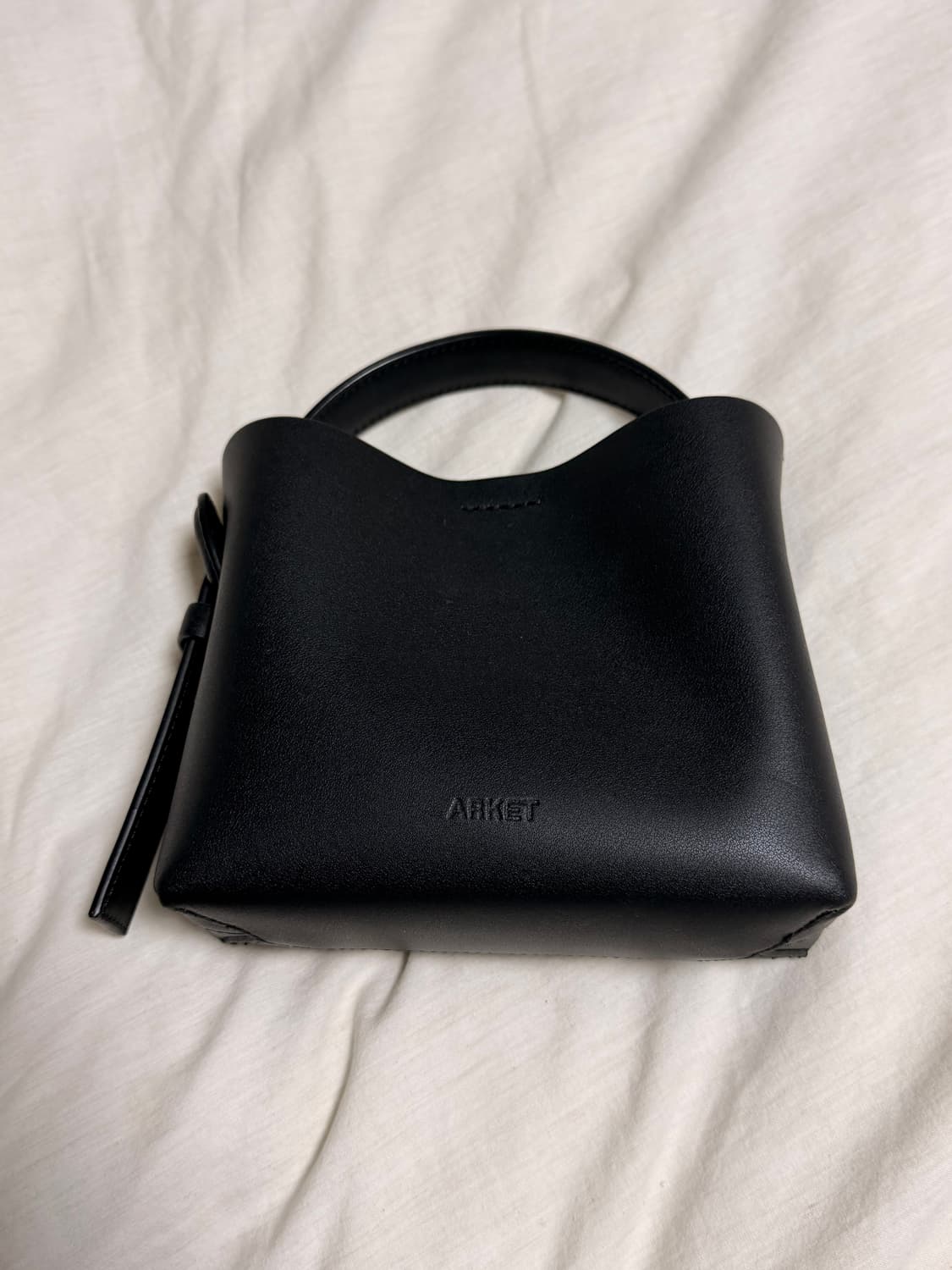 ARKET 아르켓 미니 크로스바디백 (Black) 상품이미지3