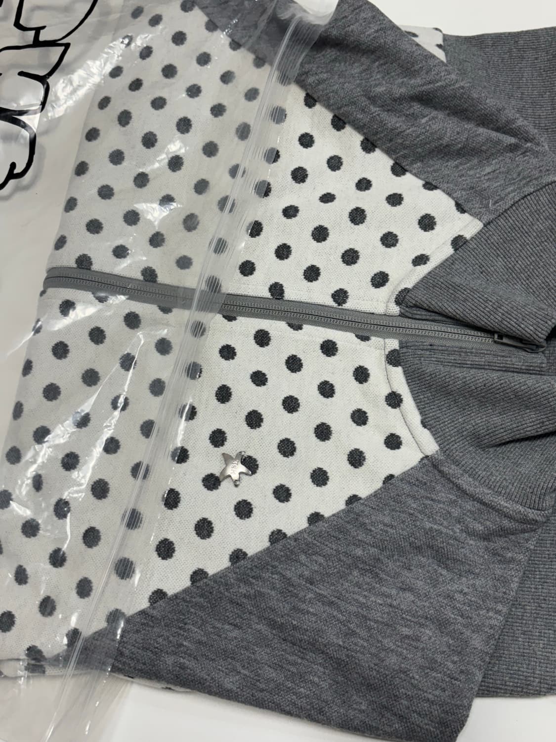 더콜디스트모먼트 토트 집업 그레이 M 상품이미지4