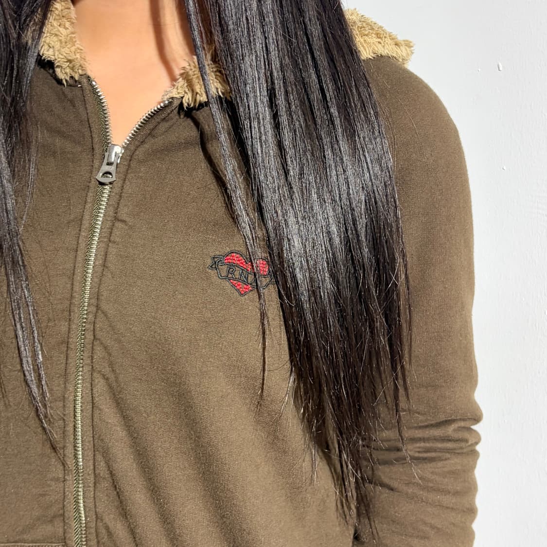 Rna 브라운 호피 레터링 후드집업 상품이미지3