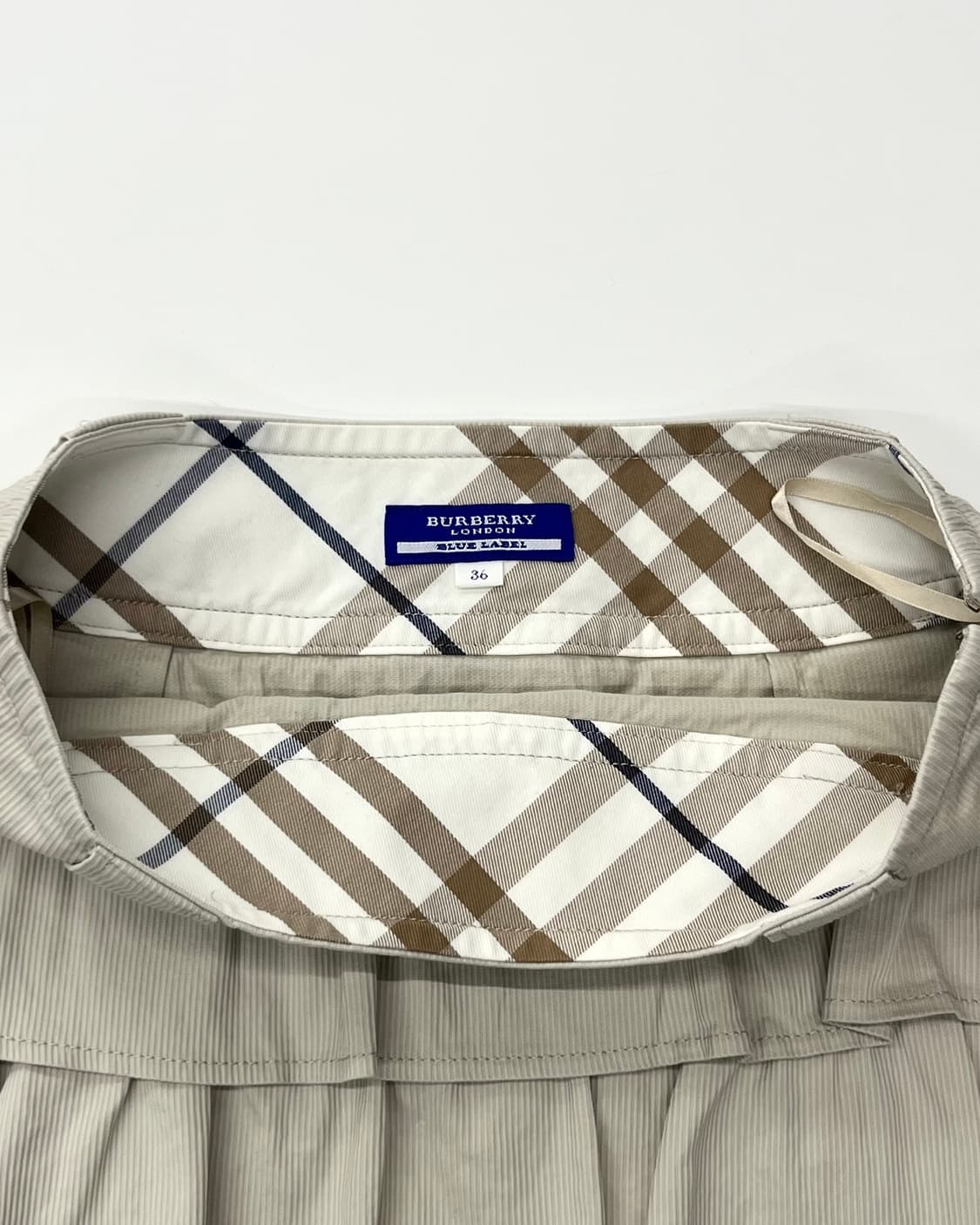 Burberry 버버리 블루라벨 베이지컬러 프릴 미니스커트  상품이미지7
