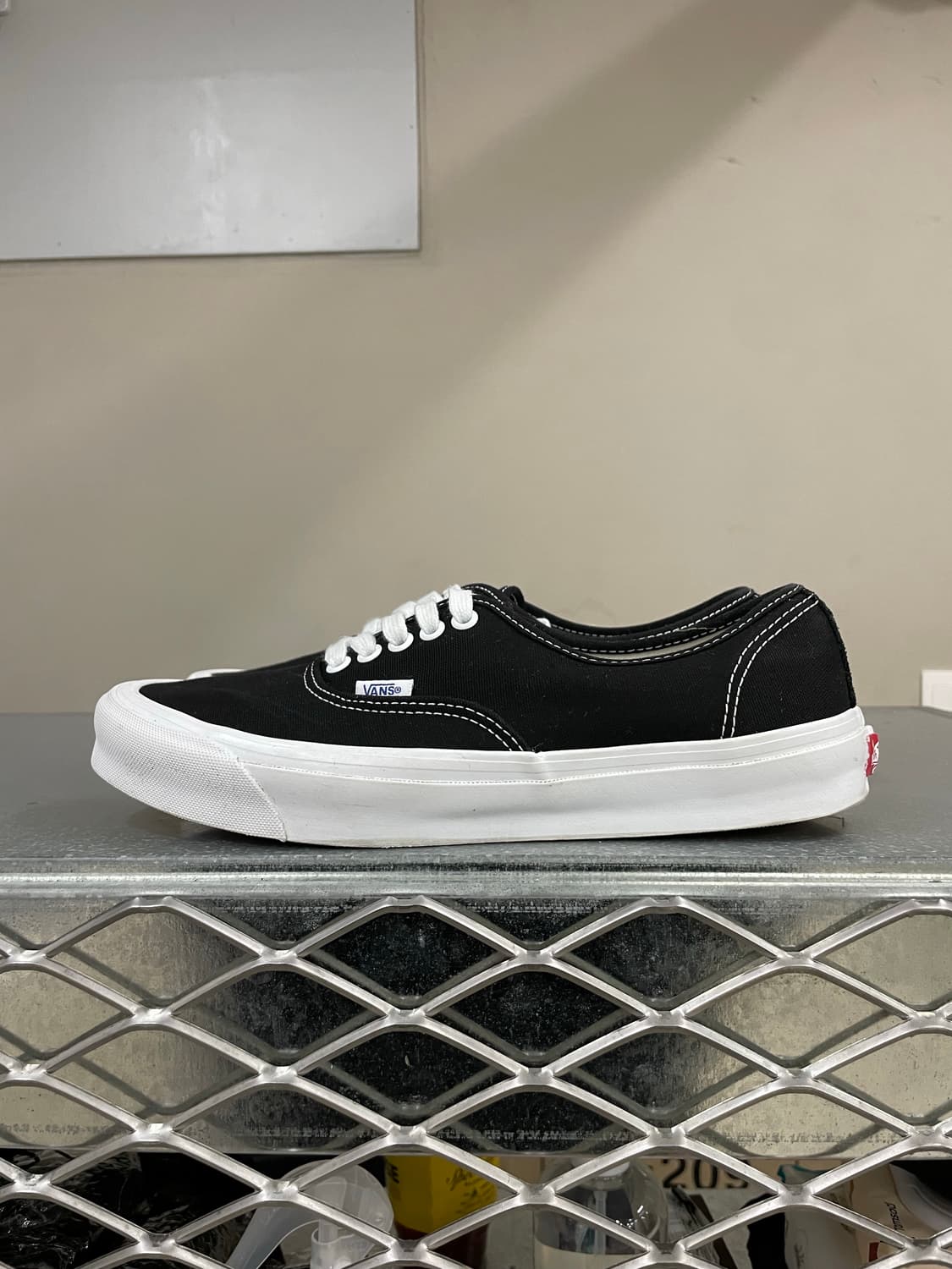 반스 어센틱 블랙 275 상품이미지1