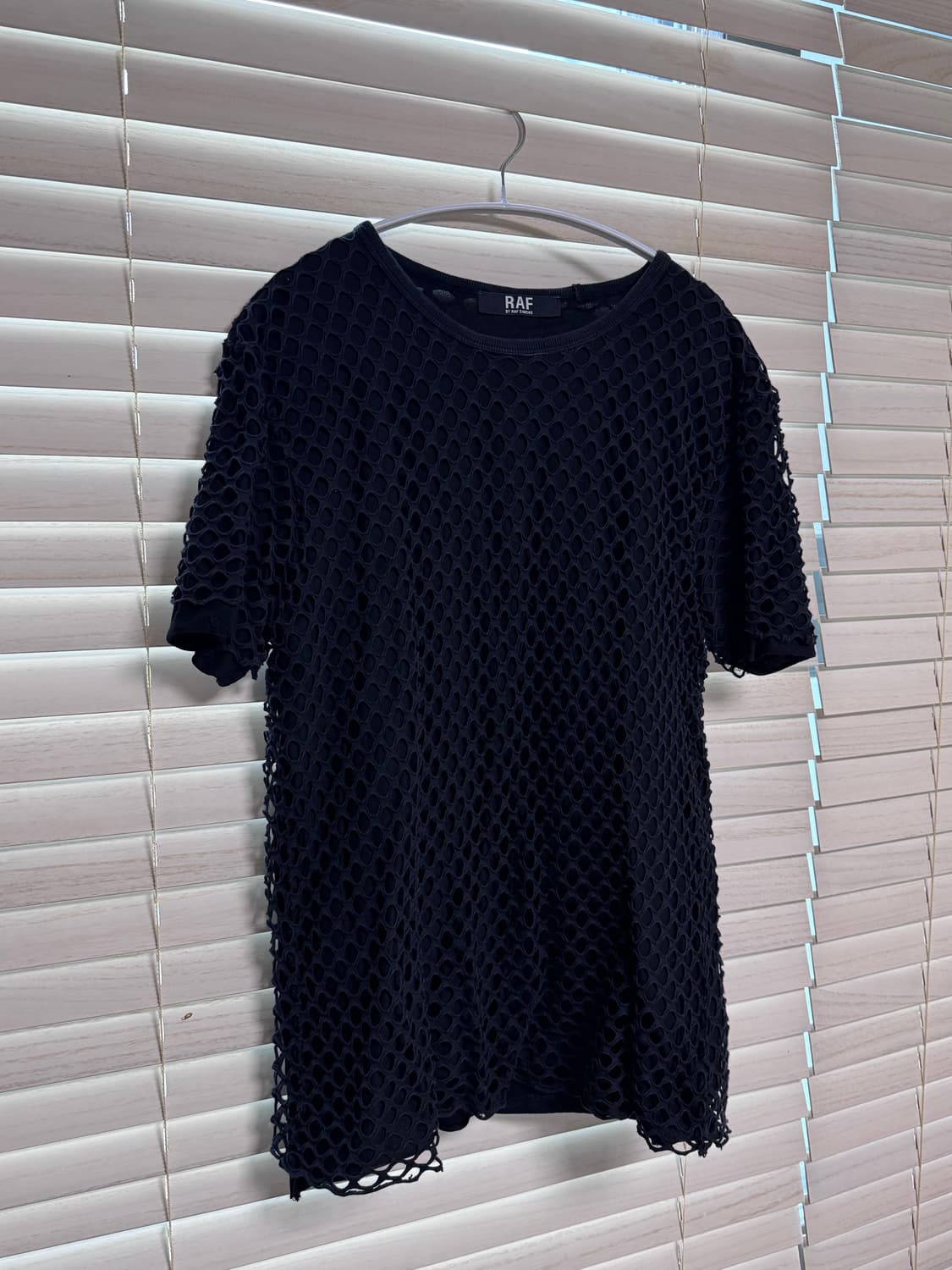 라프시몬스 레이저 컷팅 아카이브 티셔츠 상품이미지3