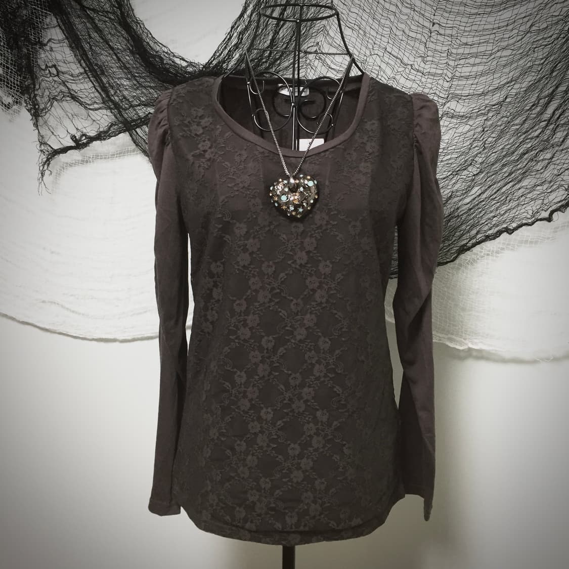 a.v.v brown lace detail shirring puff  T 상품이미지2