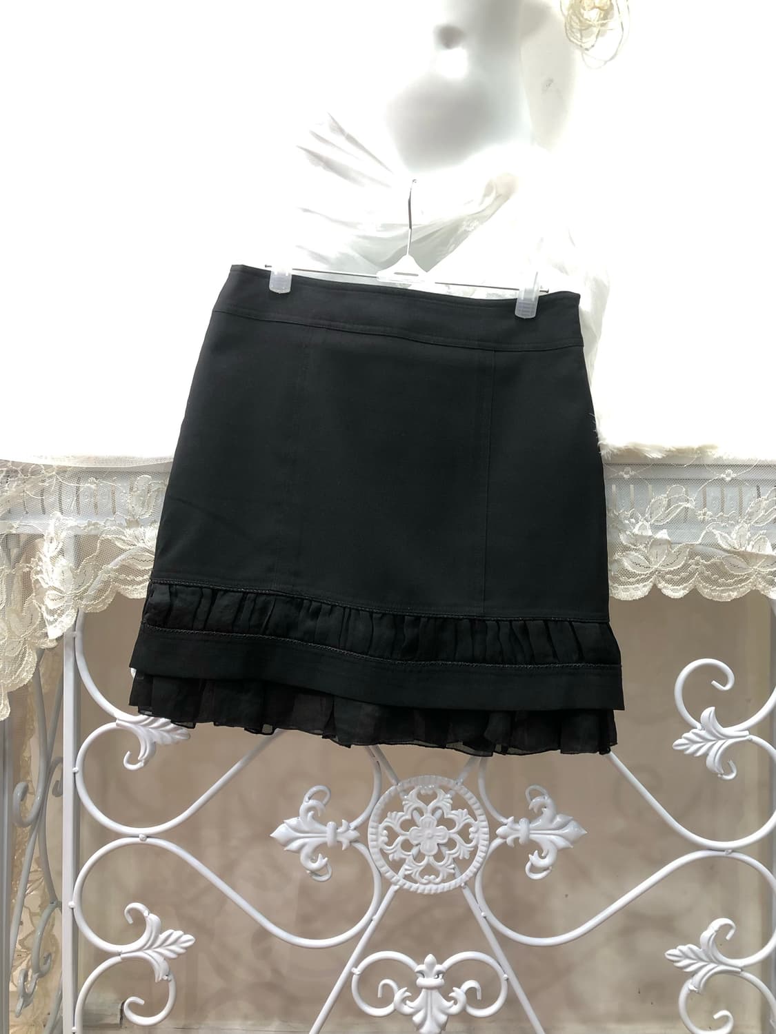 black lace detail classic mini skirt 상품이미지1