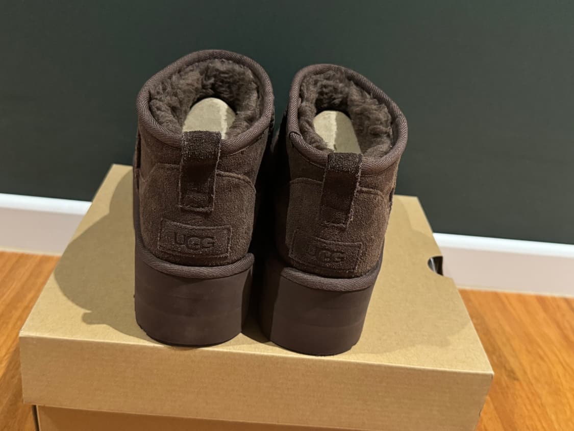 어그 클래식 울트라 미니 플랫폼 부츠 번트 시더 상품이미지3