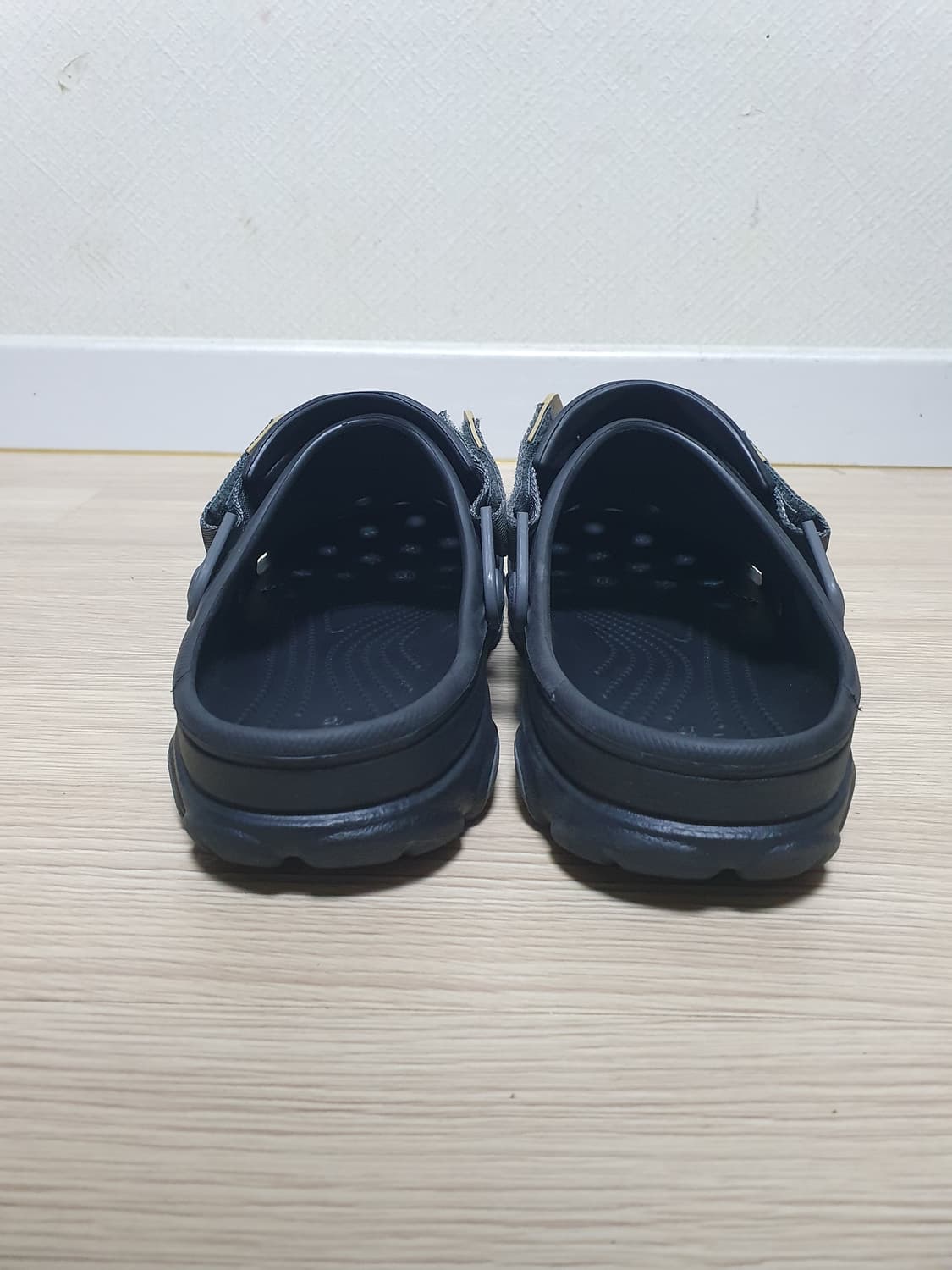 크록스 올 터레인 클로그 슬리퍼 260 상품이미지5