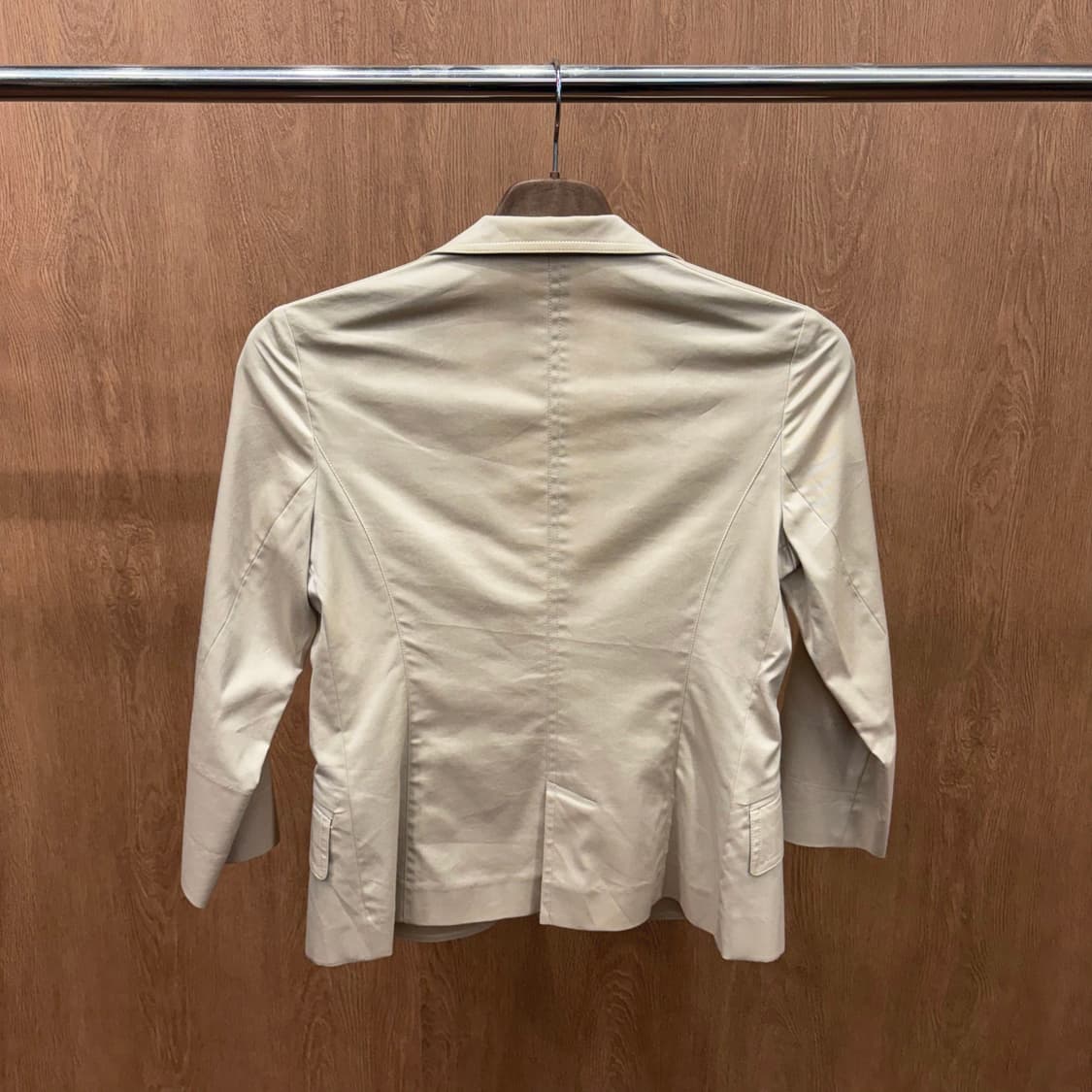 버버리 런던 7부 코튼 테일러드 자켓 무지 디테일 슬림핏 베이지 상품이미지3