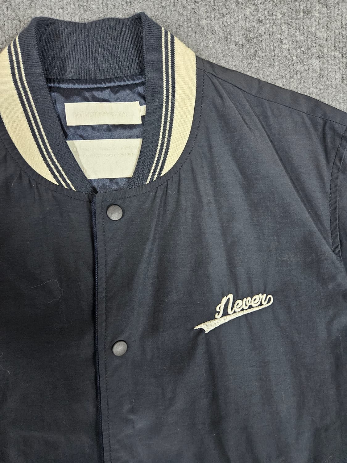 디스이즈네버뎃 바시티 자켓 네이비M(급처) 상품이미지2