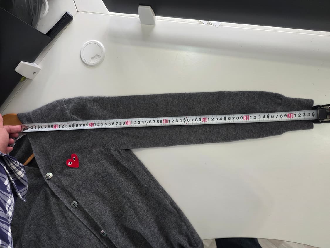 꼼데가르송 플레이 라인의 그레이 가디건  M 상품이미지9