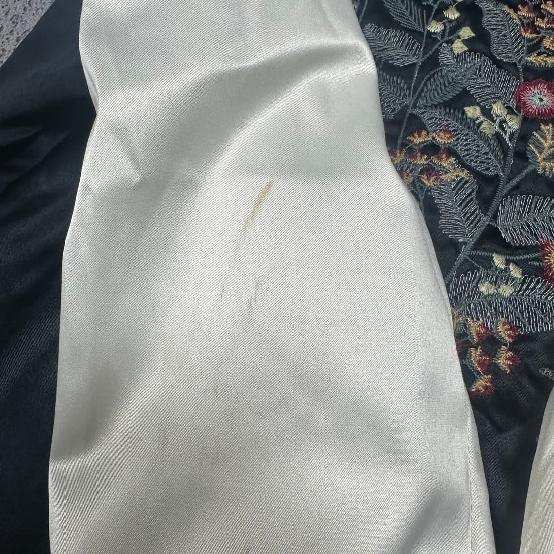 ✨ (바배) H:connect 꽃자수 블랙 자켓 스카쟌 상품이미지5