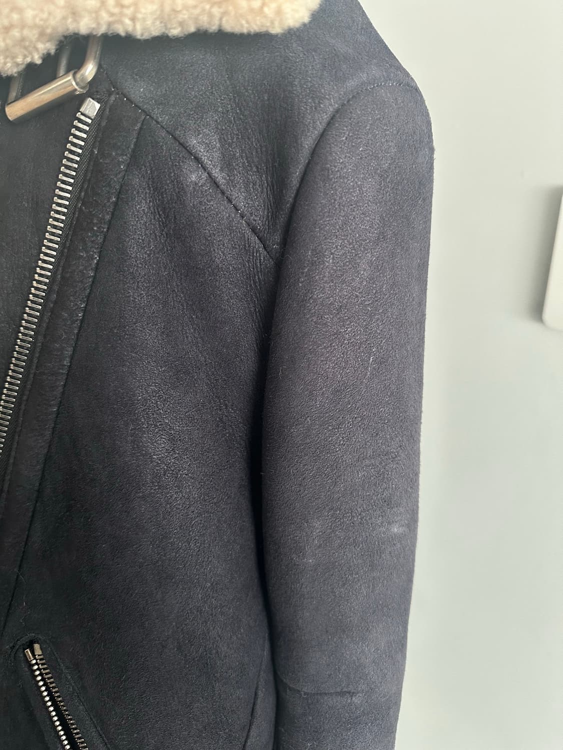 아크네 무스탕 32 상품이미지3