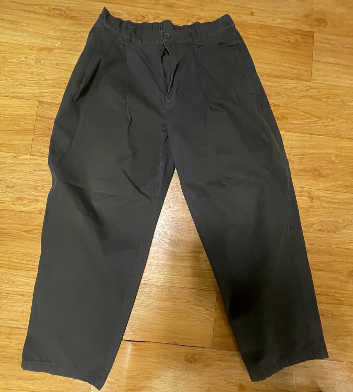 비얼디드키드 투턱 치노 실루엣 팬츠 브라운 상품이미지1