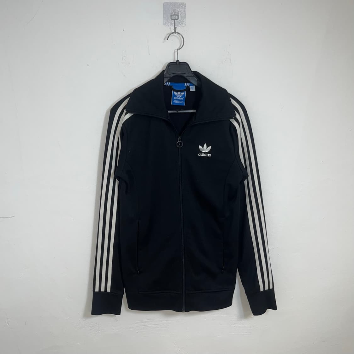 Adidas Black Europa Track Jacket 상품이미지4
