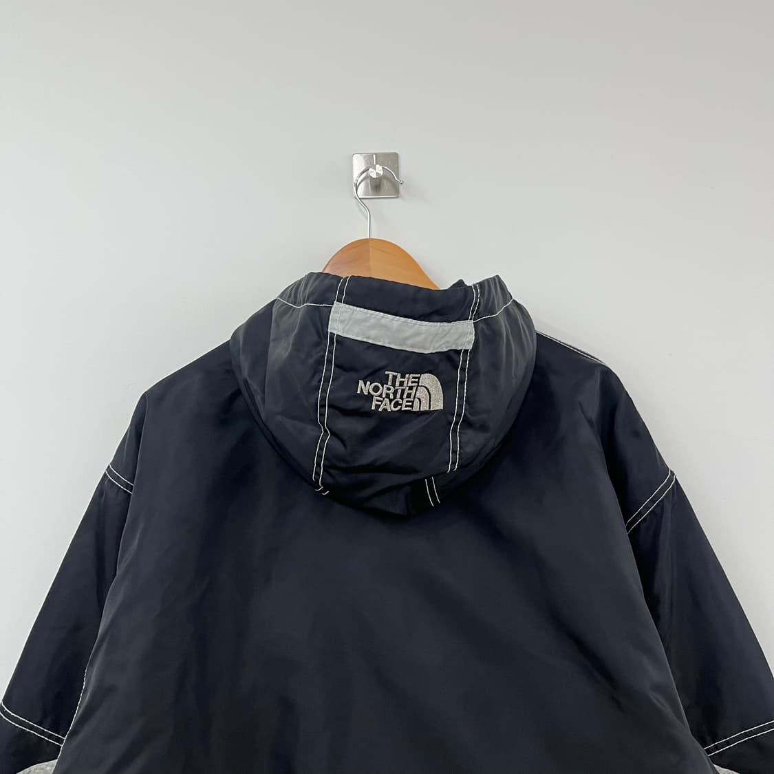 노스페이스 80s 실버 자수로고 누빔안감 윈드브레이커 자켓 상품이미지6