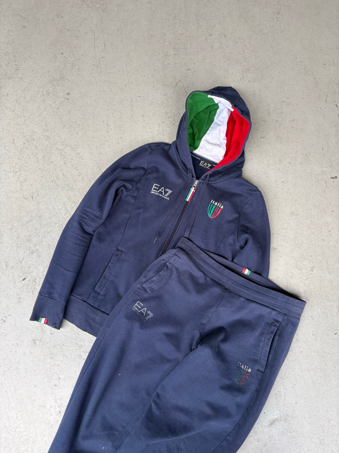 이태리 엠포리오 알마니 EA7 스웻셋업 상품이미지3