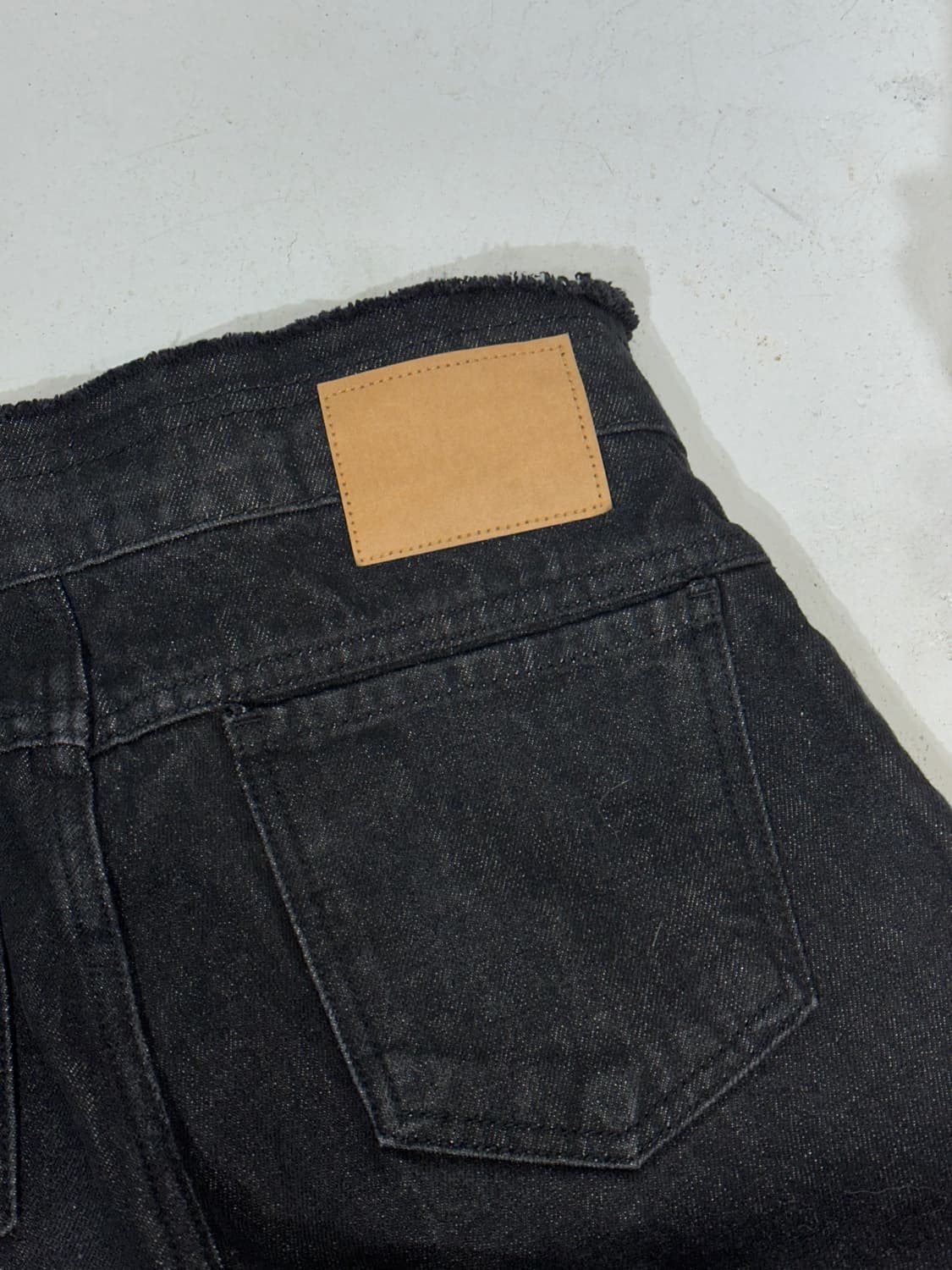 마뗑킴 흑청 로우햄 하이웨스트 부츠컷 데님 팬츠 청바지  상품이미지6