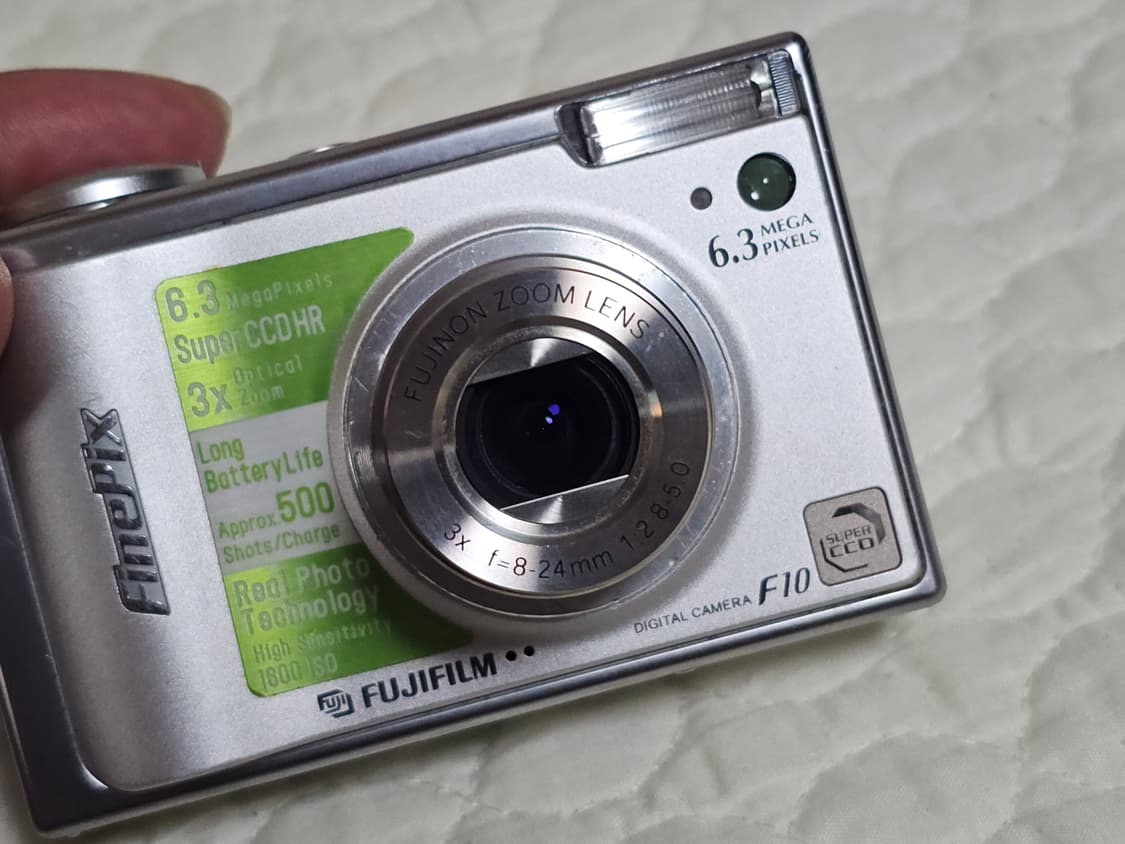 후지필름 FinePix F10 디지털카메라(XD카드256MB) 상품이미지5
