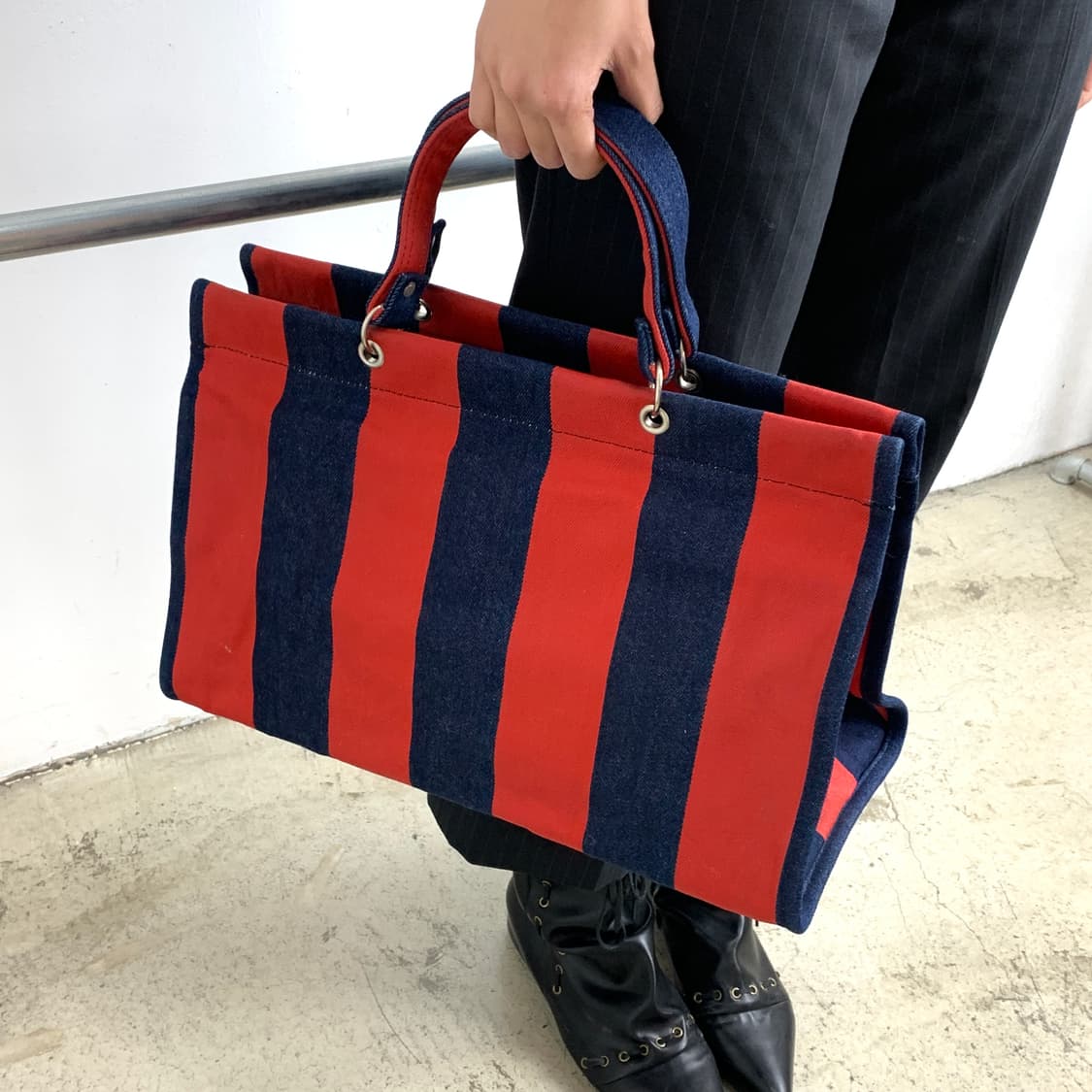 꼼데가르송 트리콧 스트라이프 데님 핸드백 상품이미지5