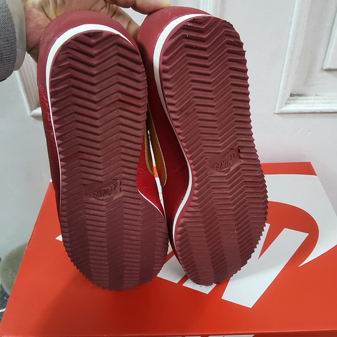 나이키 우먼즈 코르테즈 이어 오브더 홀스 한정판 운동화 스니커즈 240 상품이미지3