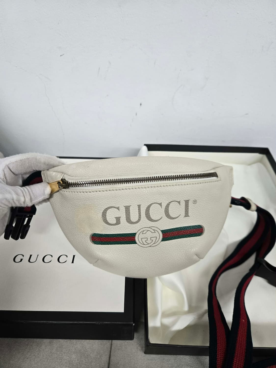 [보증서 정품] 구찌 띠로고 벨트백 힙색 상품이미지4