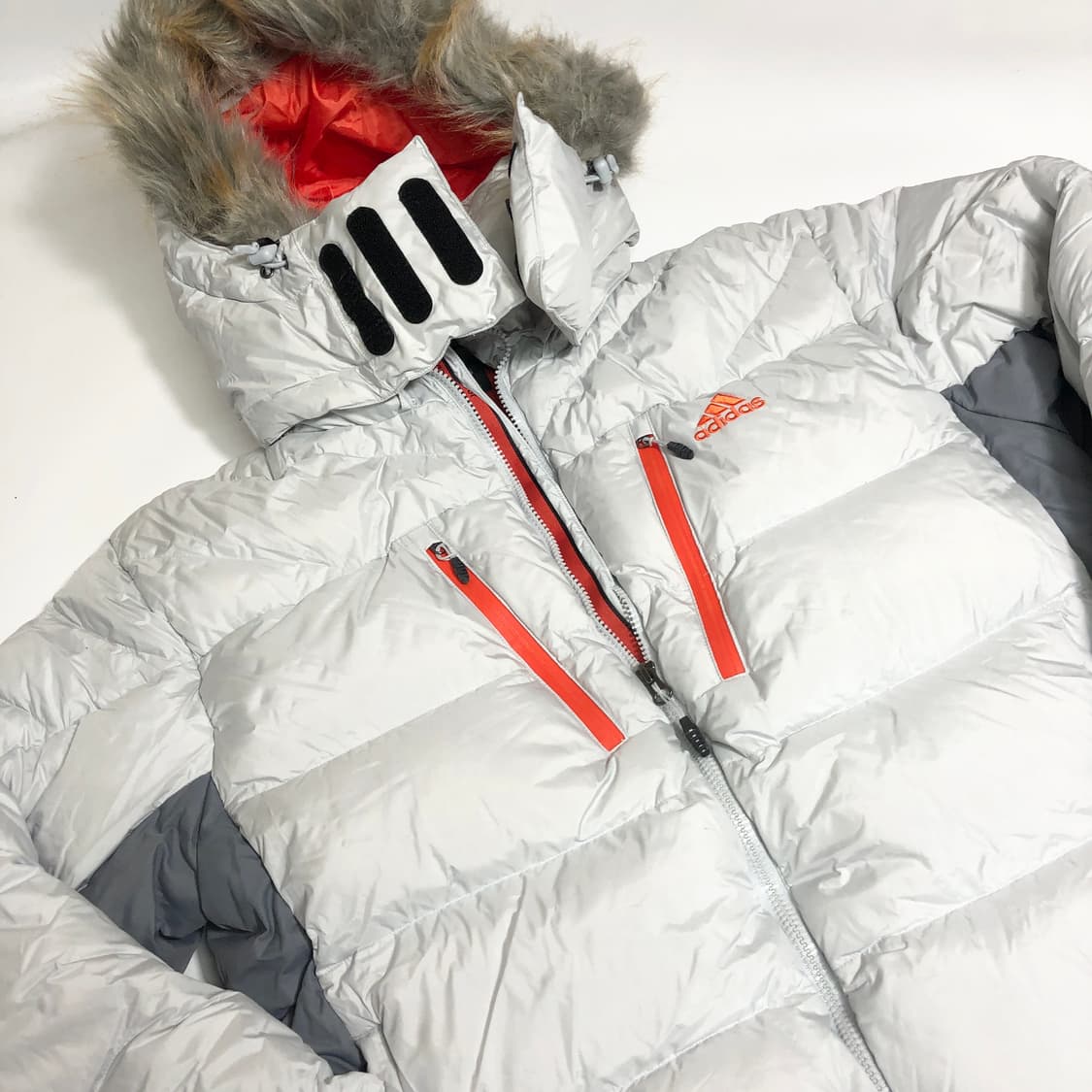아디다스 아크틱 다운 패딩 XL 상품이미지4