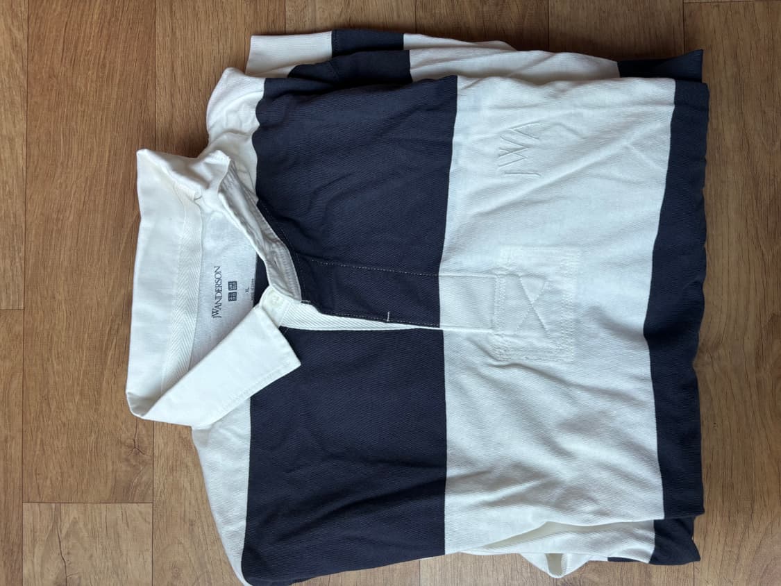 유니클로 x JW  앤더슨 럭비 셔츠 상품이미지1