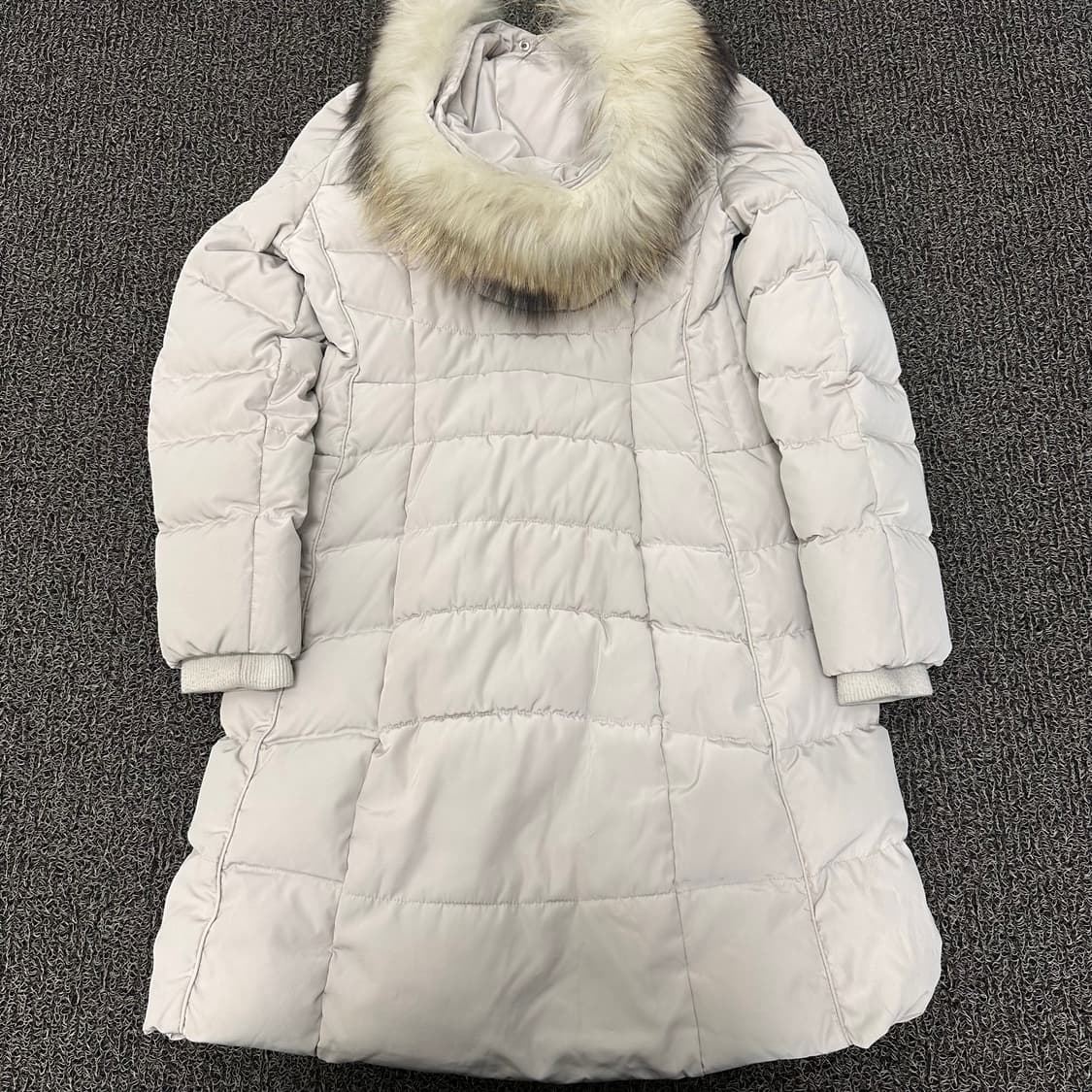 on & on 온앤온 여성 덕다운 롱패딩 95사이즈 상품이미지4