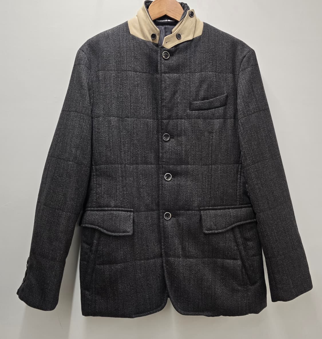 반하트디알바자 남성 모직패딩자켓.
싸이즈90~95 .   48싸이즈 상품이미지1