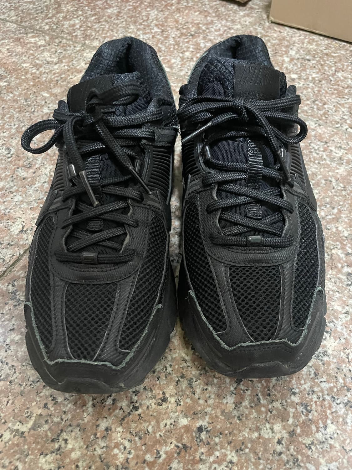 나이키 줌 보메로5 SP블랙 255 상품이미지2