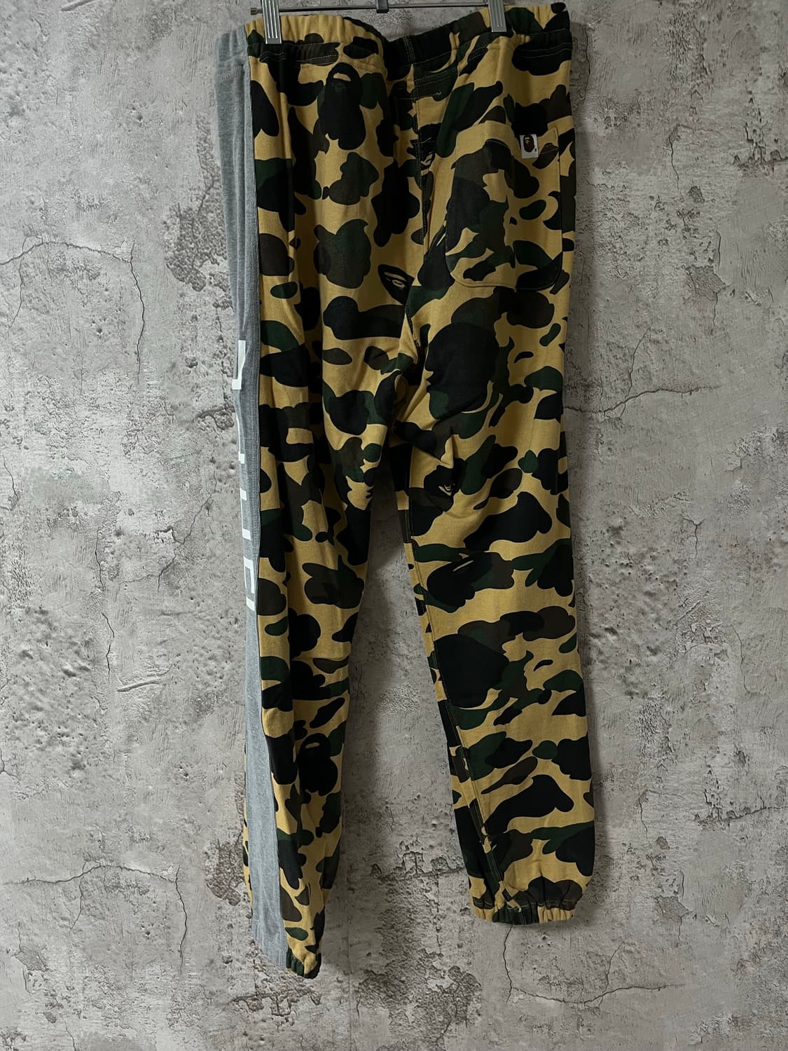 베이프 2000’s 1st 카모 트레이닝 바지 상품이미지2