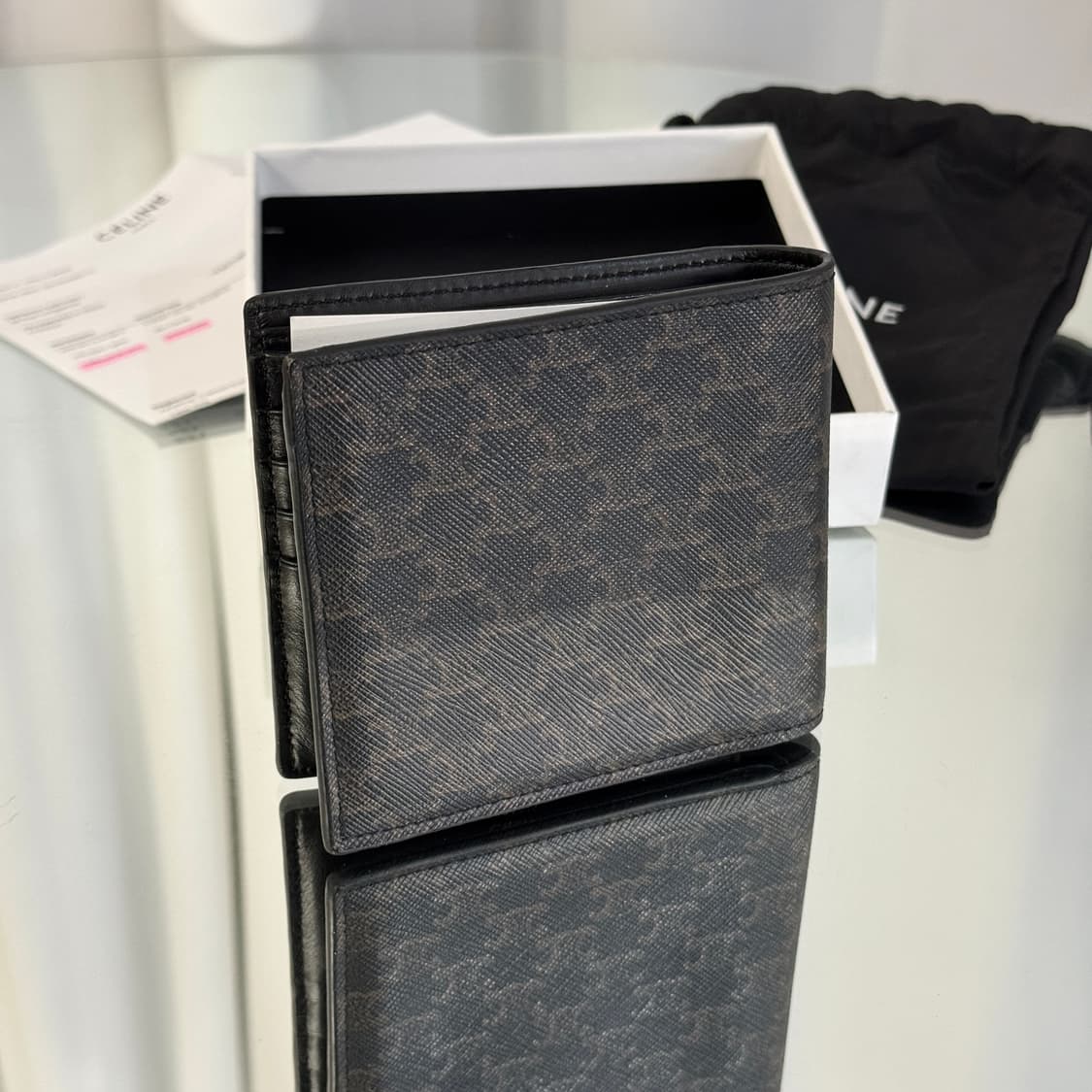 셀린느 트리옹프 바이폴드 반지갑 상품이미지8