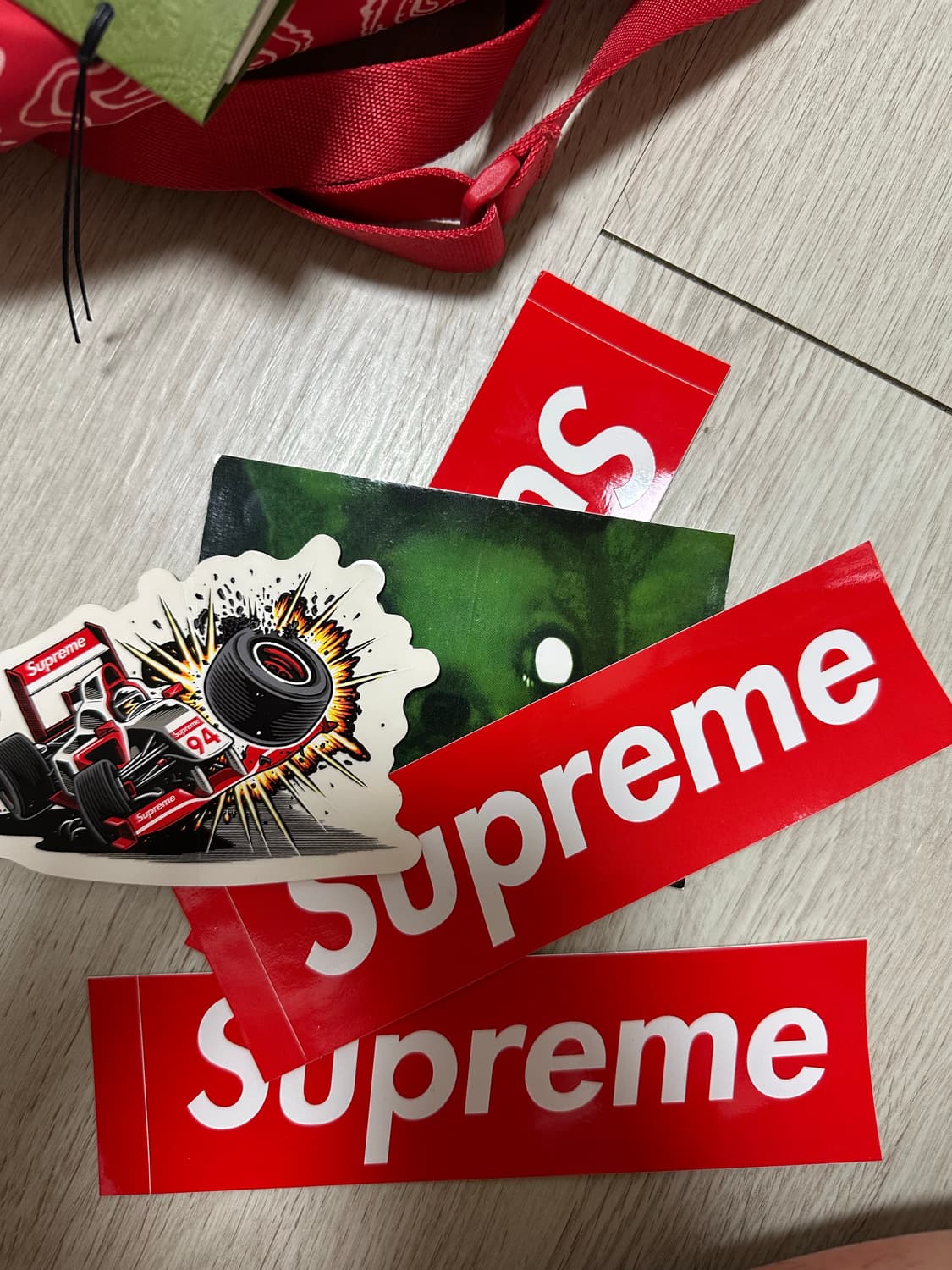 Supreme Puffer Side Bag Red Paisley - 22 상품이미지4