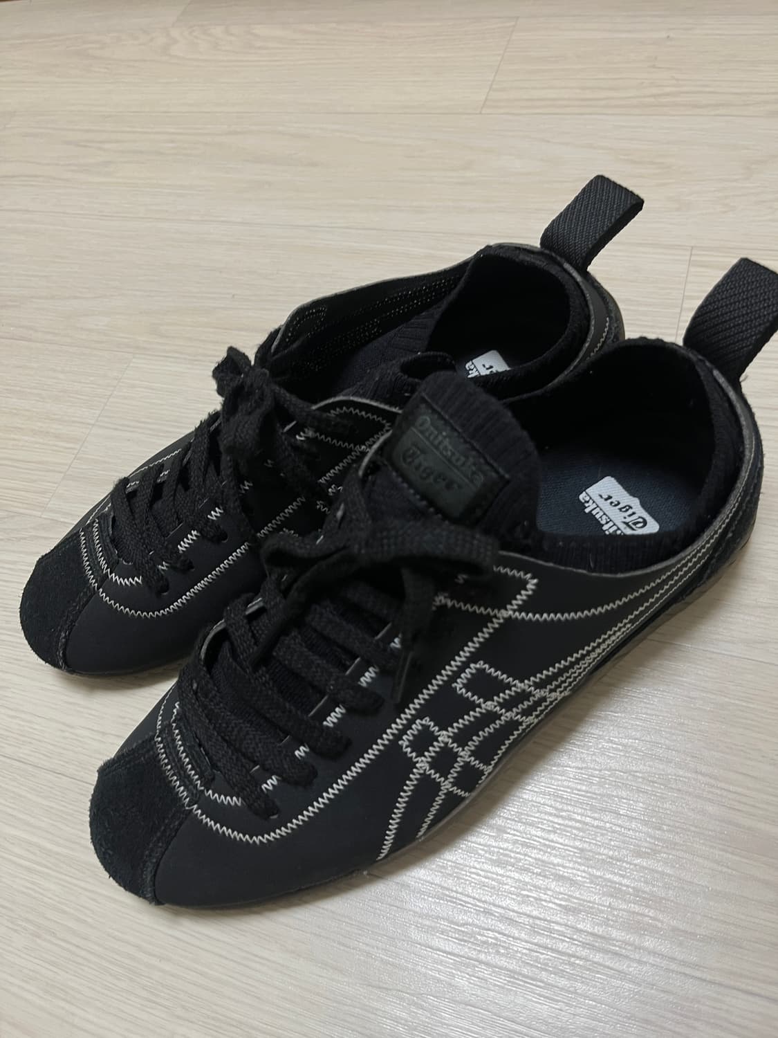 S급) 오니츠카 타이거 스크로우 블랙 240mm 상품이미지2