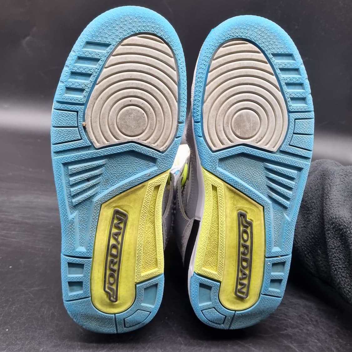 나이키 조던 플라이트 45 하이탑 230 상품이미지3