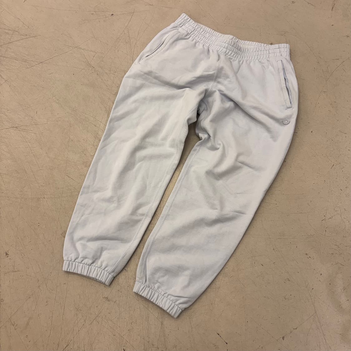 아디다스 아이스 그레이 조거 트레이닝 팬츠 상품이미지1