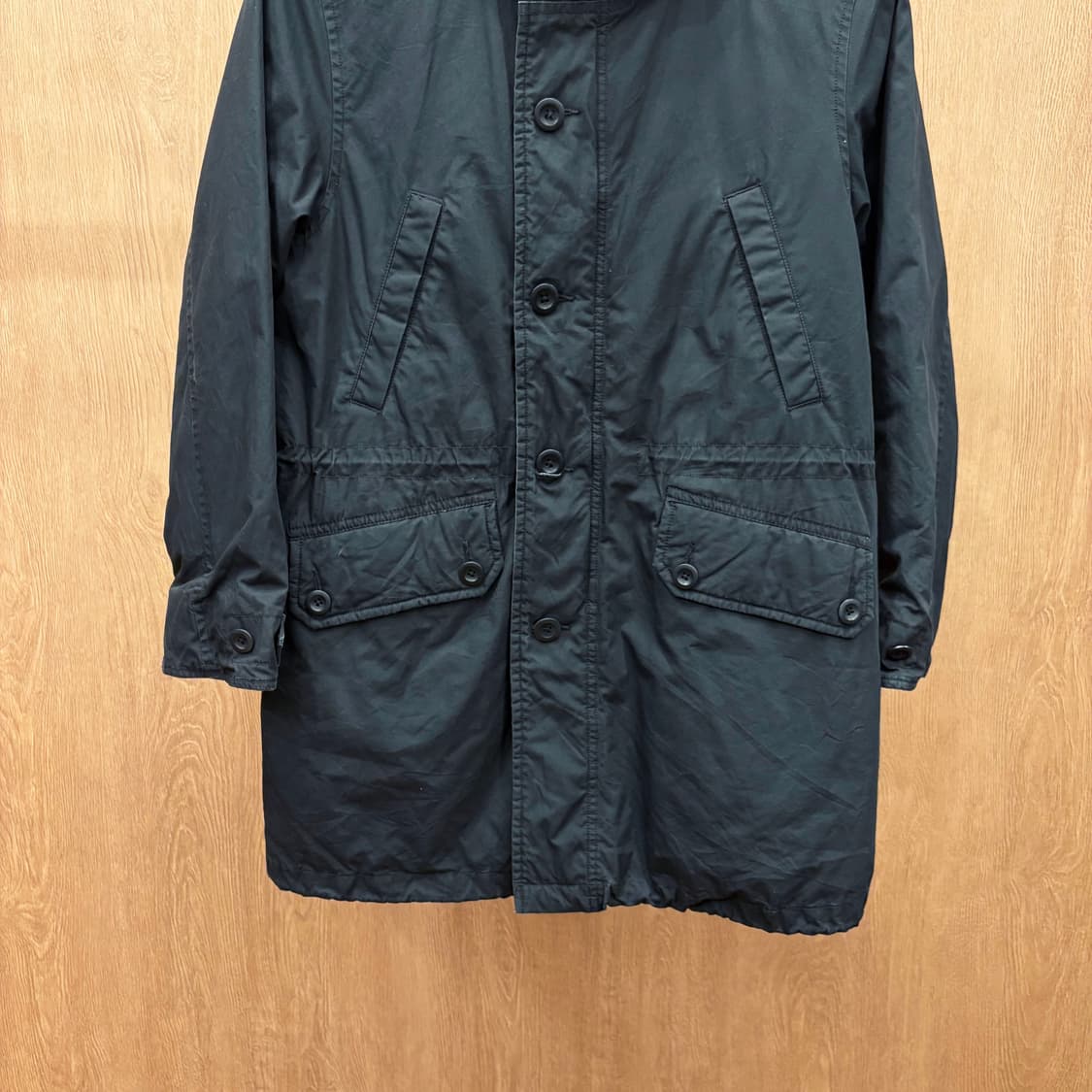 마가렛 호웰 야상 후드 자켓 체스트 사선 포켓 허리 스트링 디테일 블랙 상품이미지5