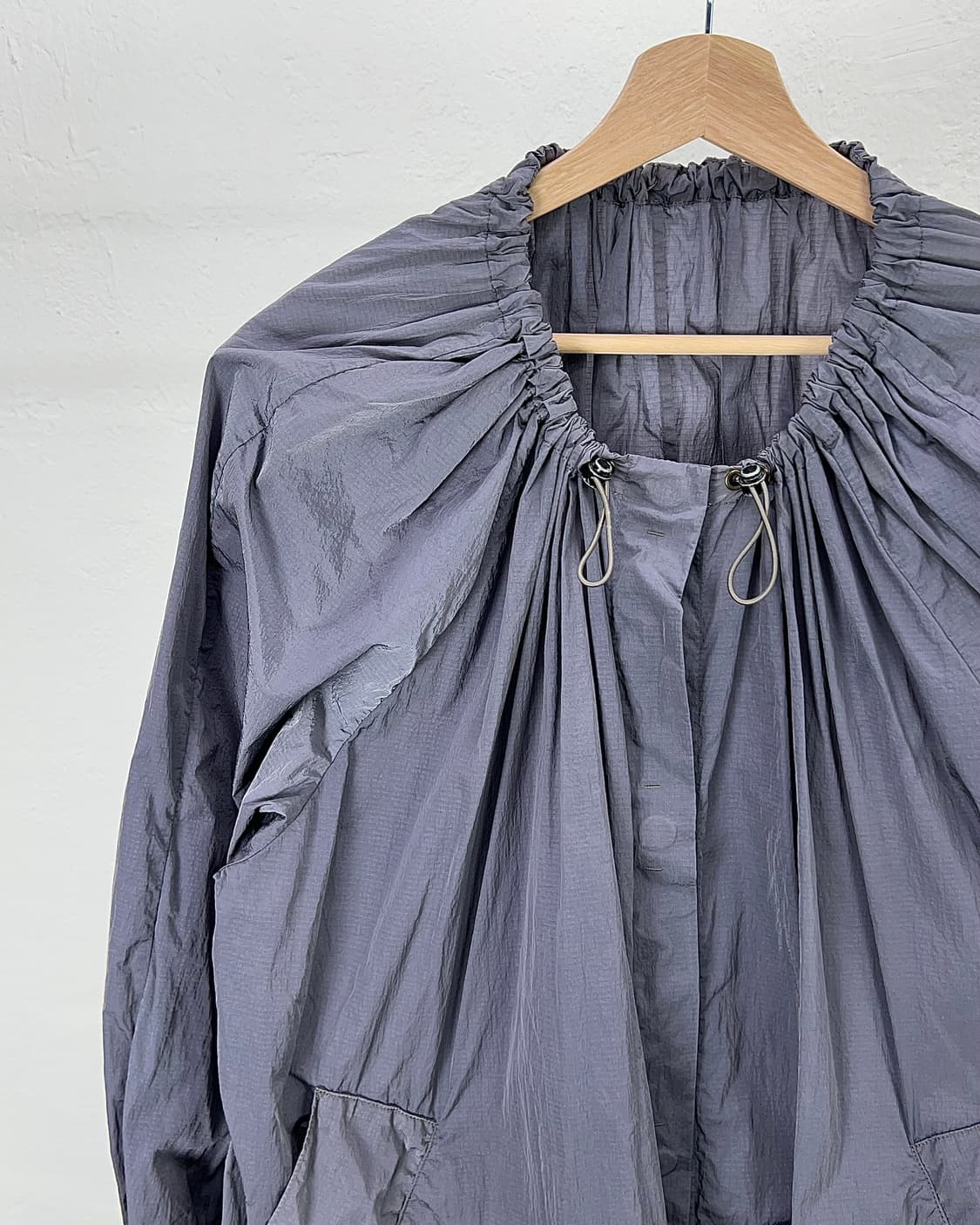 스튜디오 니콜슨 모스 그레이 네크 셔링 나일론 원피스 상품이미지2