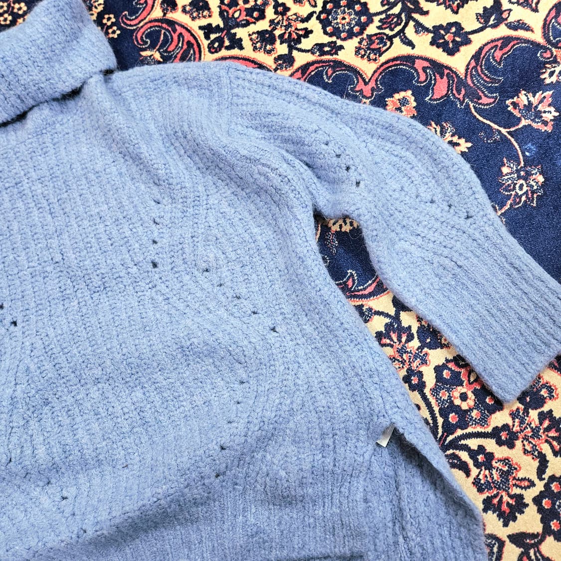 오즈세컨 언벨런스 카라 버튼 폴라 루즈핏 니트  상품이미지3