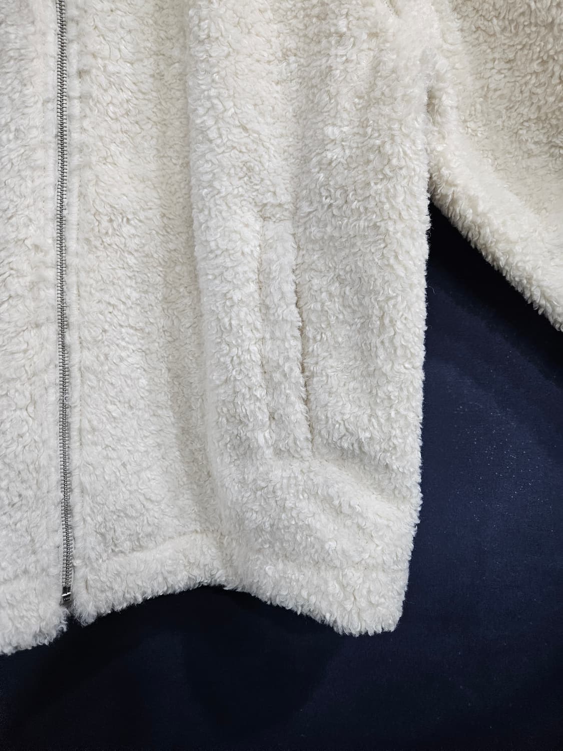 무신사 스탠다드 아이보리 남성 오버핏 95~100 후리스 자켓  상품이미지6