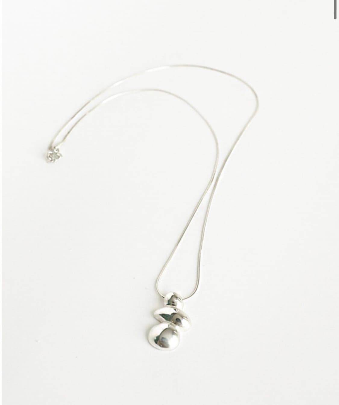 수리움 페블 목걸이 상품이미지2